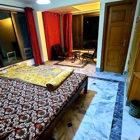 Shahrukh Heights Hotel Мюри Екстериор снимка