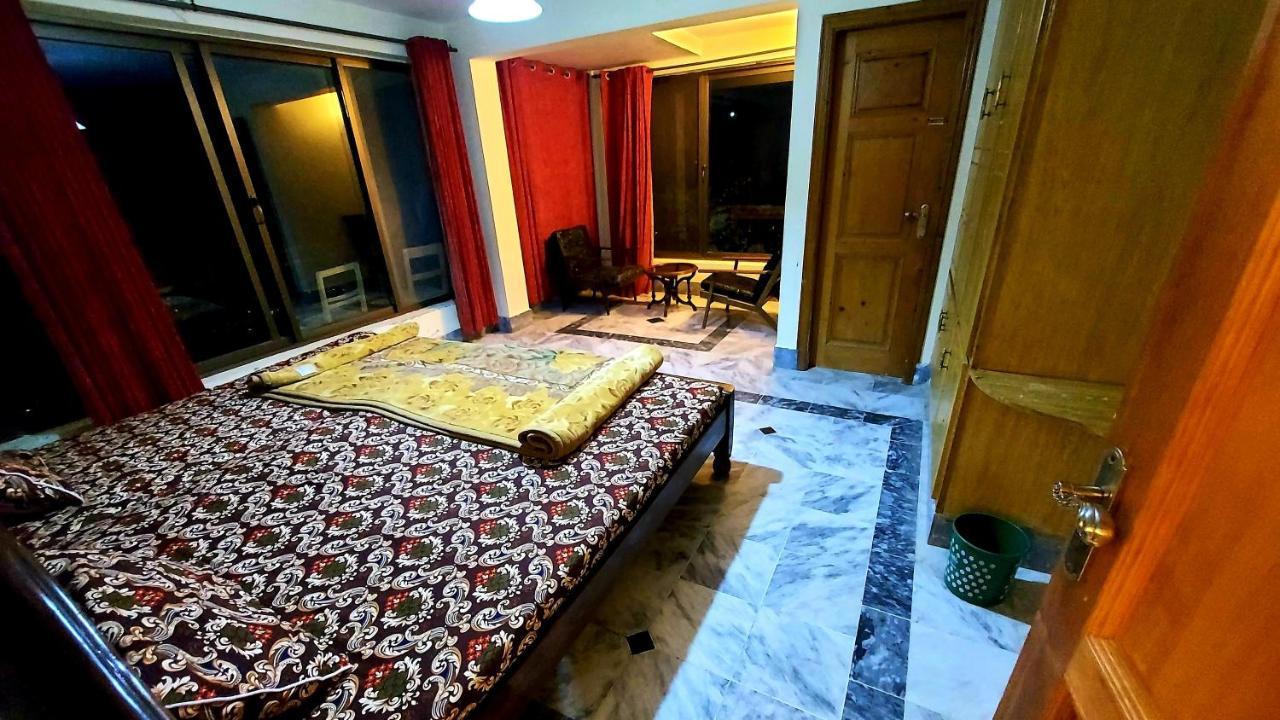 Shahrukh Heights Hotel Мюри Екстериор снимка