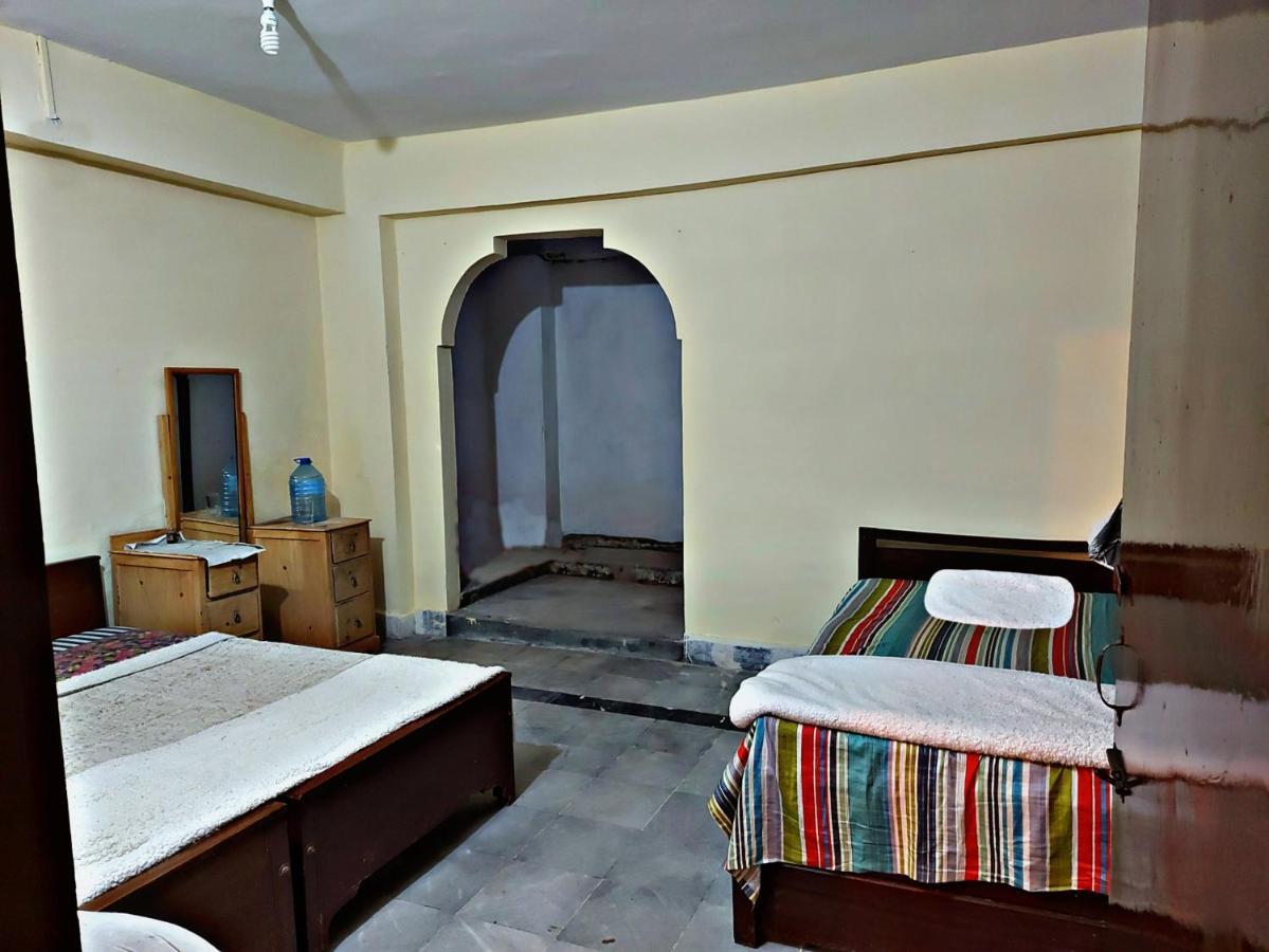 Shahrukh Heights Hotel Мюри Стая снимка
